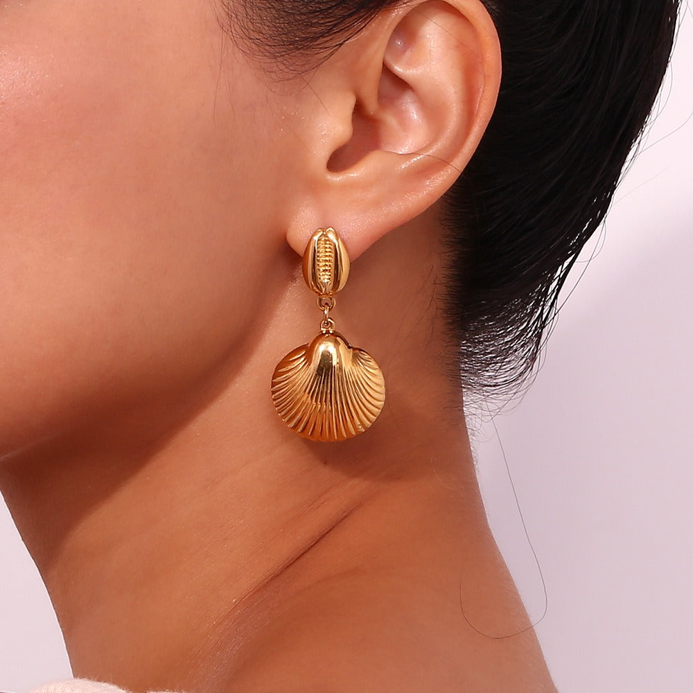 Conch scallop patchwork earrings are fashionable