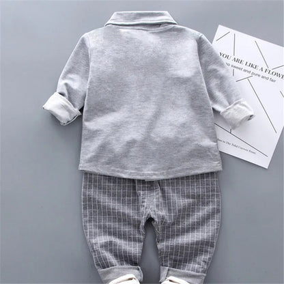 Two-piece set of stylish spring clothing for small and medium-sized