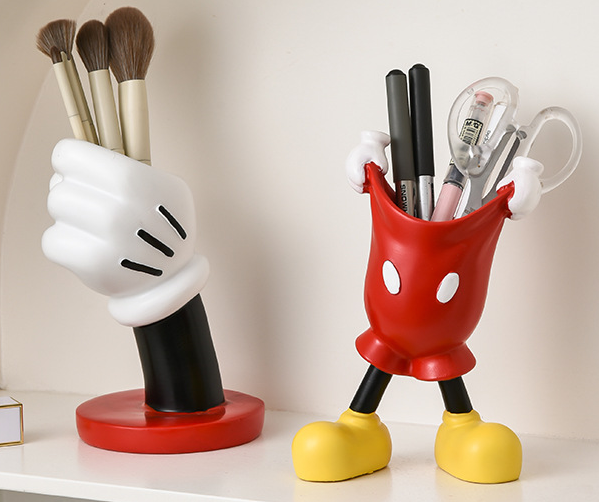 Mickey Gloves Pen Holder Student