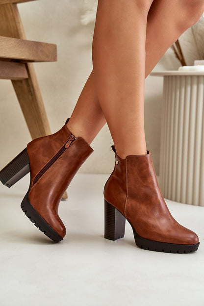 Heel boots Step in style