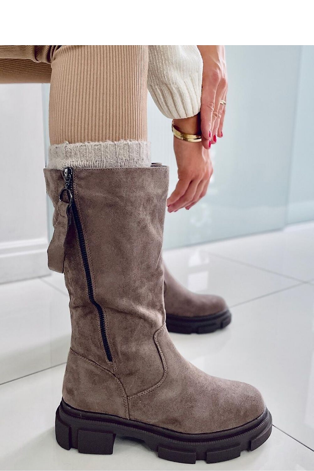 Thigh-Hight Boots Inello